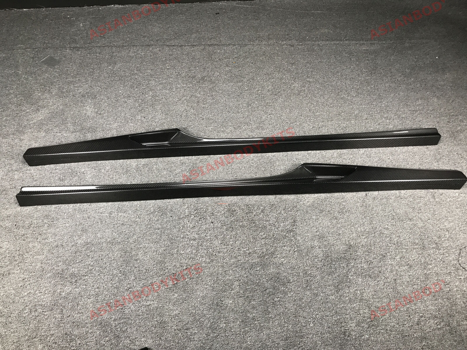 DRY CARBON FIBER SIDE SKIRTS for FERRARI 488 GTB Spyder 2015 - 2019
