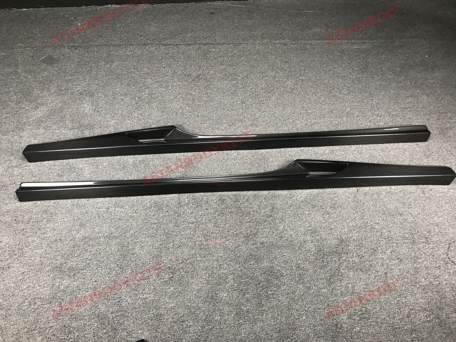 DRY CARBON FIBER SIDE SKIRTS for FERRARI 488 GTB Spyder 2015 - 2019
