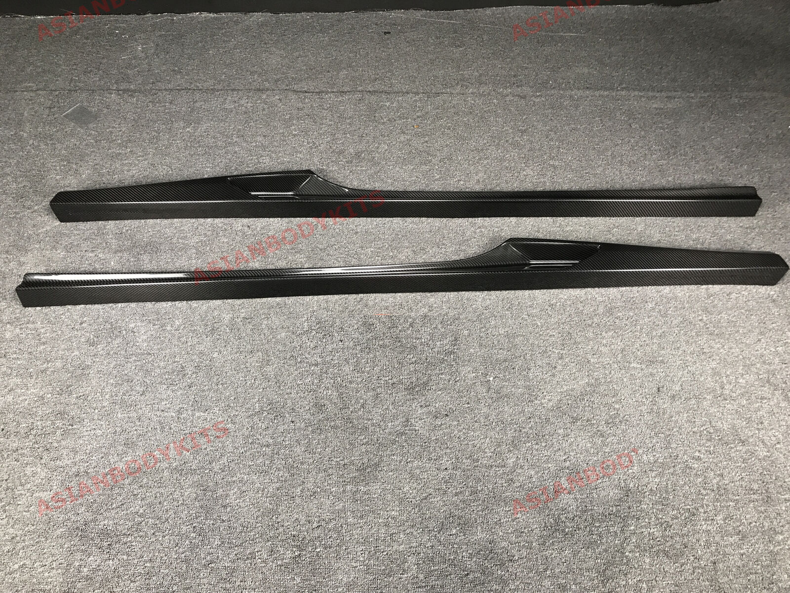 DRY CARBON FIBER SIDE SKIRTS for FERRARI 488 GTB Spyder 2015 - 2019