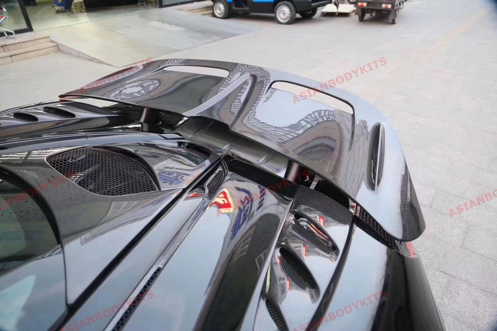 Aftermarket dry carbon fiber rear wing spoiler for:

McLaren 720S 2017+

Material: Real dry carbon fiber

Production time: 15-20 days

Note: Professional installation is required. The brake lamp is not included









Payment ►
Visa

Mastercard

PayPal with a credit card (add 4.4% at checkout)
Payoneer
Cryptocurrency
Shipment ►
By express DHL/UPS/TNT/FedEx
To the local international airport
Special line by air
Special line by the sea
To Europe and the UK by train

Please let us know which shipping option 