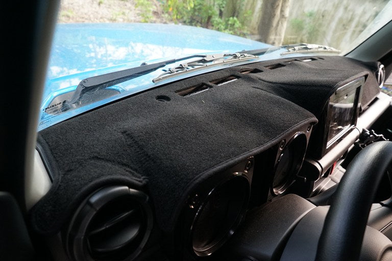 Dashboard console shading mat for Suzuki Jimny JB64 JB74 – Forza