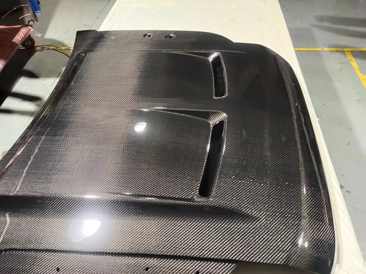 SVR Style hood for land rover defender l663 110 90