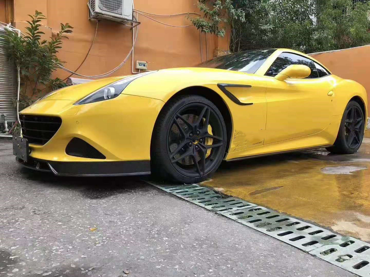Novitec style carbon fiber parts with front lip side skirts rear diffuser Spoiler Wing Full body kit For Ferrary CaliforniaT