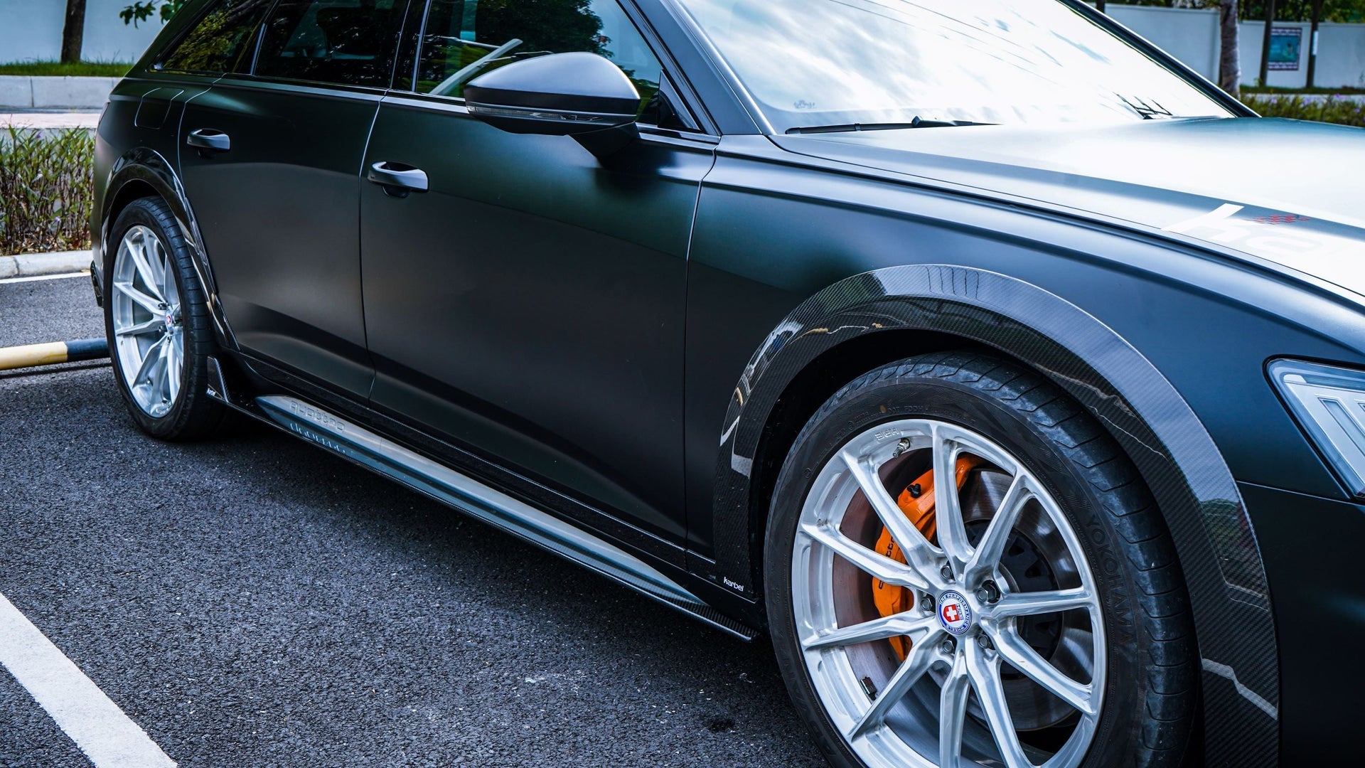 KARBEL CARBON CARBON FIBER SIDE SKIRTS FOR AUDI A6 ALLROAD C8 2020-ON