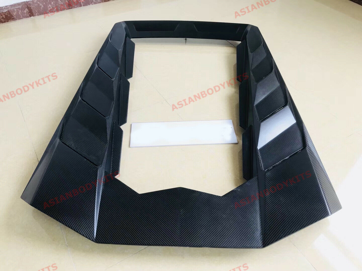 MANSORY CARBON REAR TRUNK ENGINE HOOD BONNET COVER for LAMBORGHINI HURACAN LP610 LP 580 2014-2020  Set include:  Carbon rear engine cover frame Tempered glass panels 3 pcs Production time: 15 days  Material: Real CARBON FIBER with GLASS  IMPORTANT: When purchase, please inform us if you want a gloss or matte carbon finish  NOTE: Professional installation is required. NOT COMPATIBLE with SPYDER
