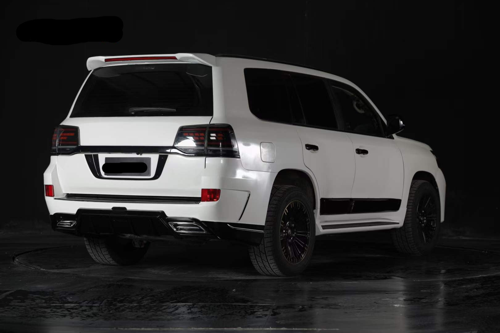 BODY KIT FOR TOYOTA LAND CRUISER LC 200 2016-2020 70th Anniversary navigator edition

Set includes:

Front bumper
Rear bumper
Front fenders
Fender flares
Rear Diffuser

Material: PP+ABS

Note: Each part of this kit can be sent separately. Please contact us if you need a specific part.