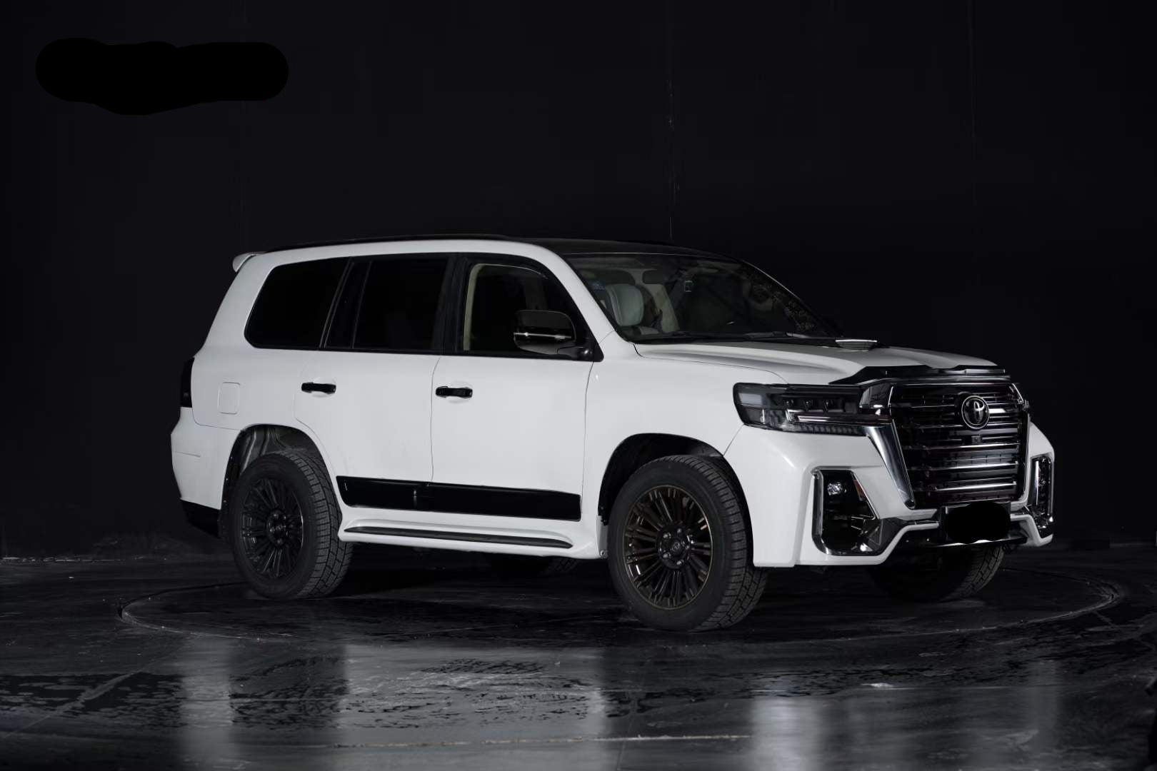 BODY KIT FOR TOYOTA LAND CRUISER LC 200 2016-2020 70th Anniversary navigator edition

Set includes:

Front bumper
Rear bumper
Front fenders
Fender flares
Rear Diffuser

Material: PP+ABS

Note: Each part of this kit can be sent separately. Please contact us if you need a specific part.