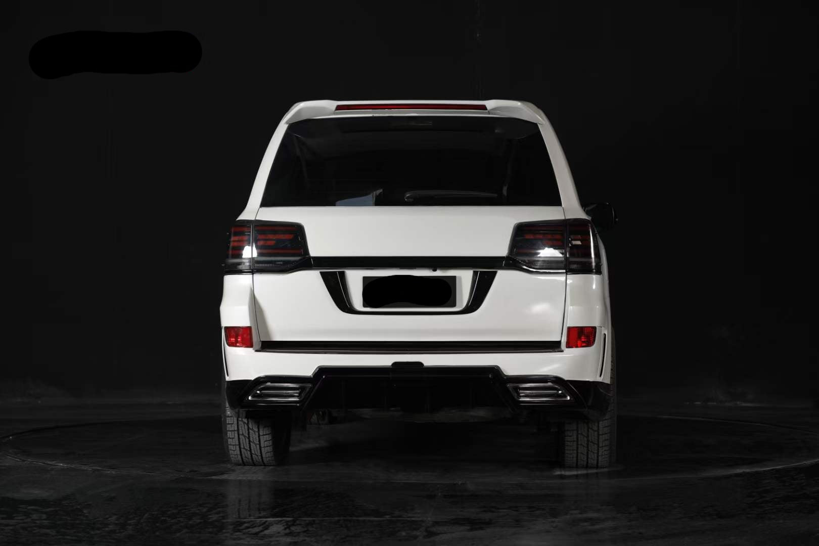 BODY KIT FOR TOYOTA LAND CRUISER LC 200 2016-2020 70th Anniversary navigator edition

Set includes:

Front bumper
Rear bumper
Front fenders
Fender flares
Rear Diffuser

Material: PP+ABS

Note: Each part of this kit can be sent separately. Please contact us if you need a specific part.