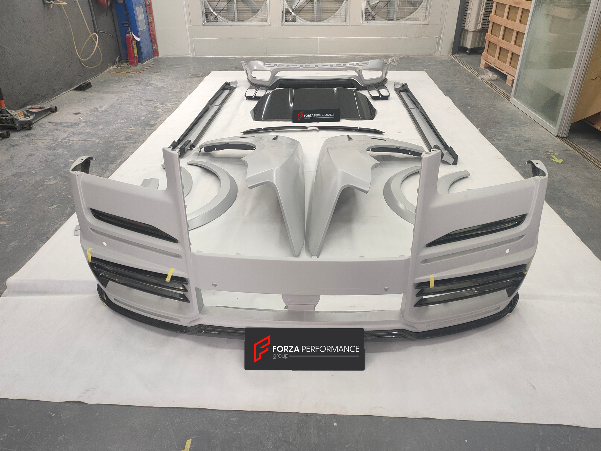 WIDE BODY KIT FOR ROLLS ROYCE CULLINAN 2018+
