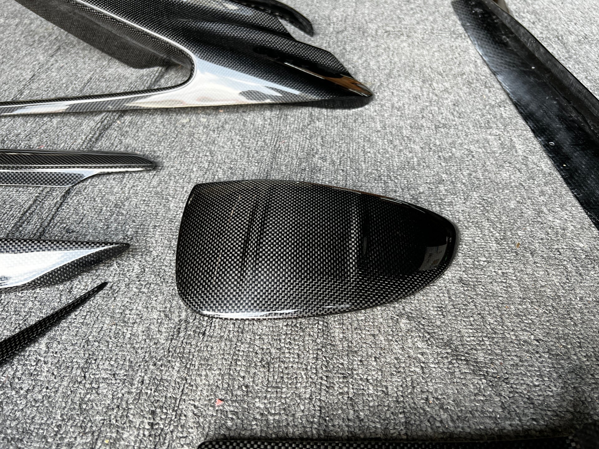 MANSORY STYLE CARBON BODY KIT for FERRARI F8