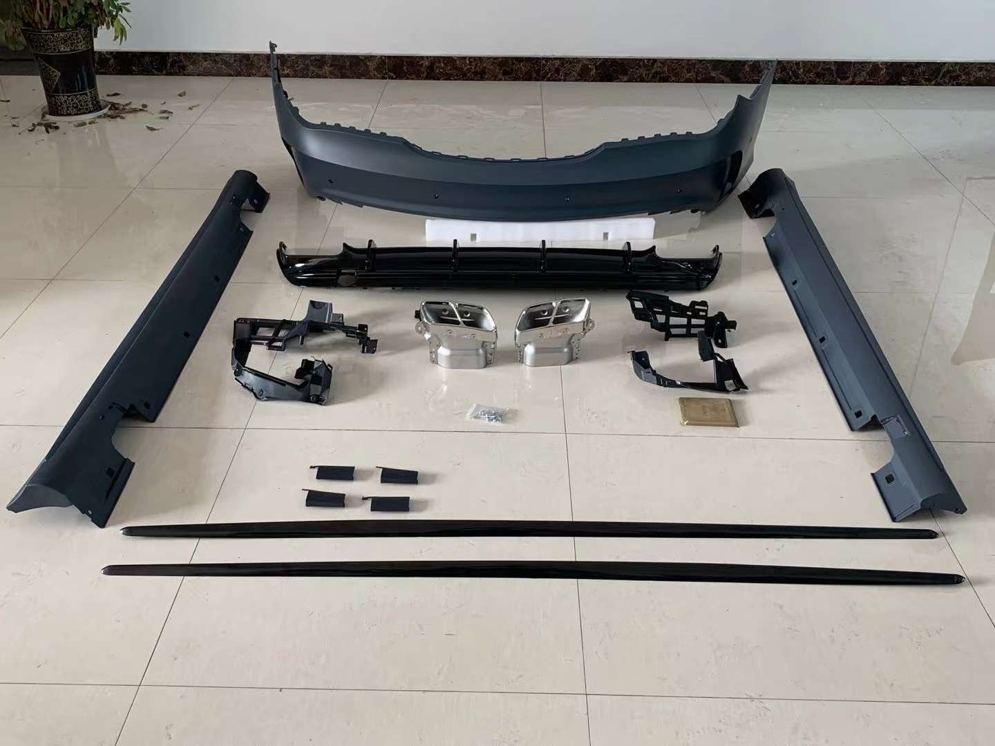 Body Kit for Mercedes-Benz CLA-Class 45 W117 2014-19

Set includes:

Front Bumper Assembly

Front Lip
Front Grile
Side Skirts
Rear Bumper
Rear Diffuser
Exhaust Tips

* Each part of this kit can be sent separately. Please contact us if you need a specific part.