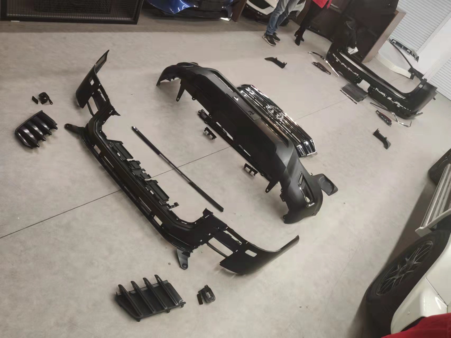 Conversion Body Kit For Toyota Land Cruiser LC 300 low level to high level 2021+  Set include:   Front Bumper Rear Bumper Contact us for pricing  Material: FRP fiberglass