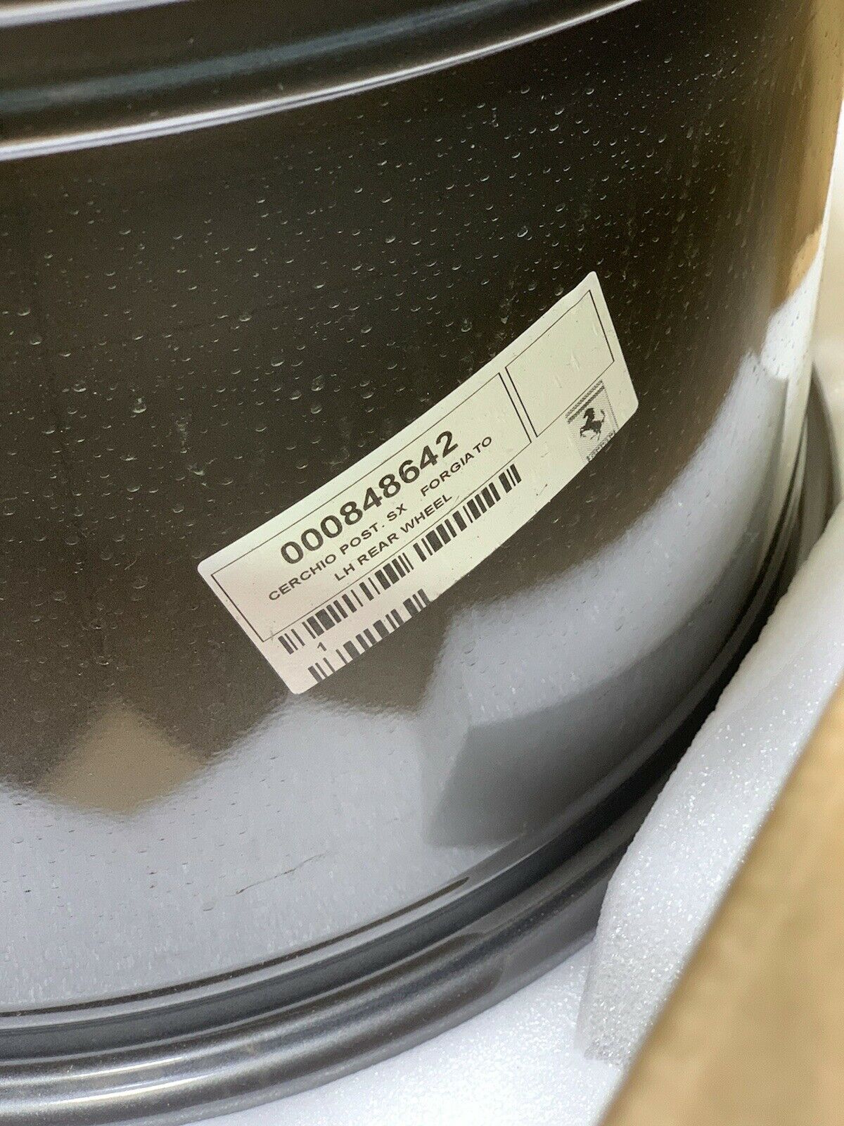 We manufacture premium quality forged wheels rims for Ferrari SF 90 SF90 in any design, size, color  Factory wheel size:  SF90 OEM specs 20 x 9.5 ET 49.9 20 x 11.5 ET 35.9