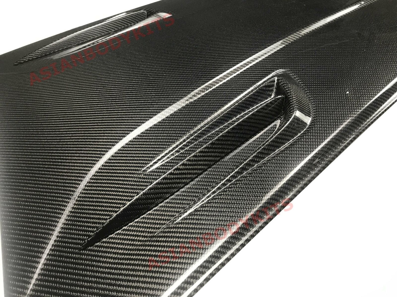 DRY CARBON FIBER HOOD COVER WITH AIR VENTS for PORSCHE MACAN 2013 - 2018