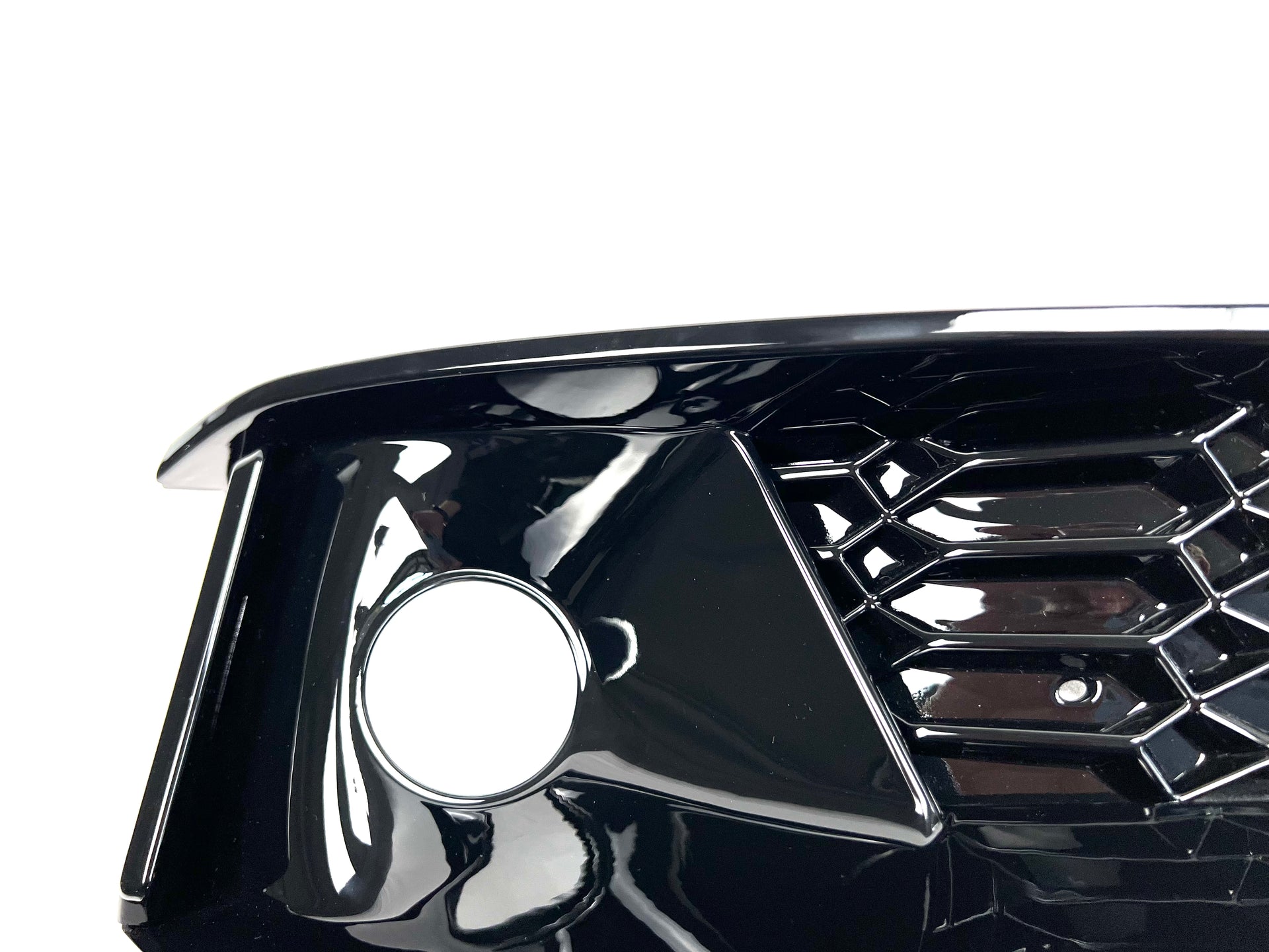 RS4 STYLE FOG LIGHTS COVER for AUDI A4 B9.5 2020+

Set includes:

Fog Lights Cover

Material: ABS+PP Plastic

NOTE: Professional installation is required
