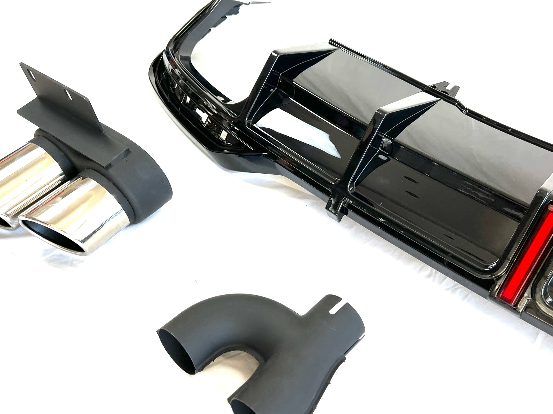 RS5 STYLE REAR DIFFUSER WITH EXHAUST TIPS for AUDI A5 2020 - 2022