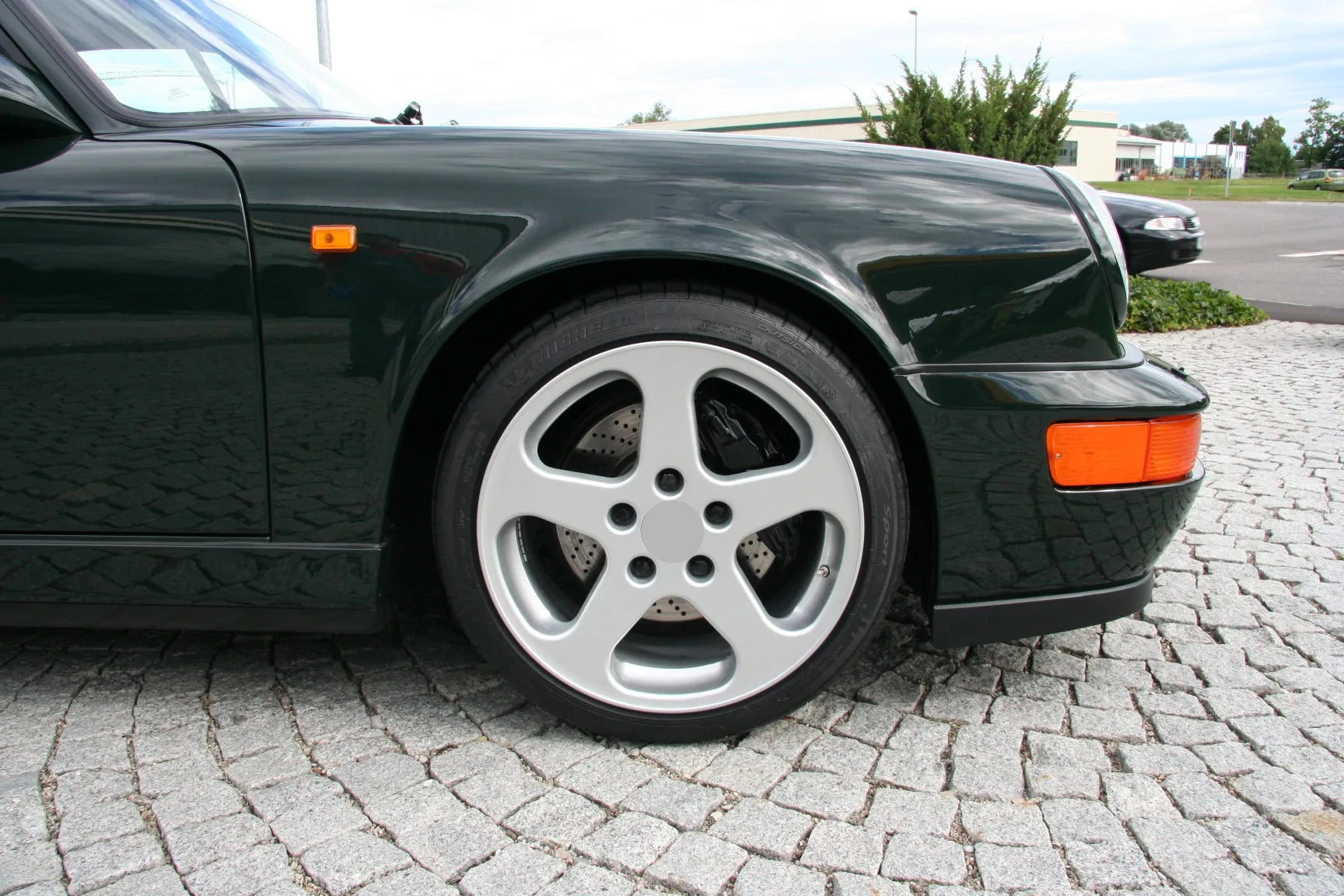 RUF FELGEN R6530036001 We manufacture premium quality forged wheels rims for   PORSCHE 911 IV 964 1989 - 1994 in any design, size, color.  Wheels size:  Front 18 x 8.5 ET 58  Rear 18 x 10 ET 66  PCD: 5 x 130  CB: 71.6  Forged wheels can be produced in any wheel specs by your inquiries and we can provide our specs 