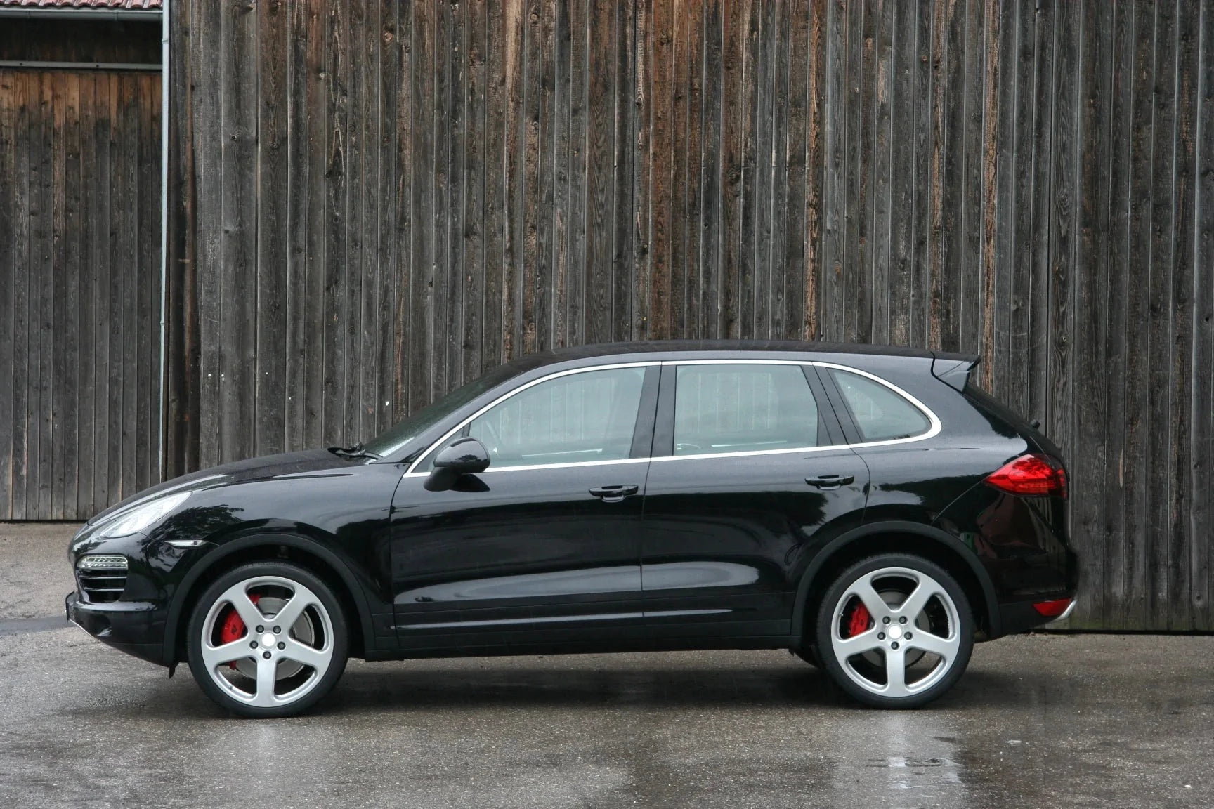 RUF FELGEN R5530036000 We manufacture premium quality forged wheels rims for   PORSCHE CAYENNE I 9PA 955 2003 - 2006 in any design, size, color.  Wheels size: 22 x 10 ET 50  PCD: 5 x 130  CB: 71.6  Forged wheels can be produced in any wheel specs by your inquiries and we can provide our specs 