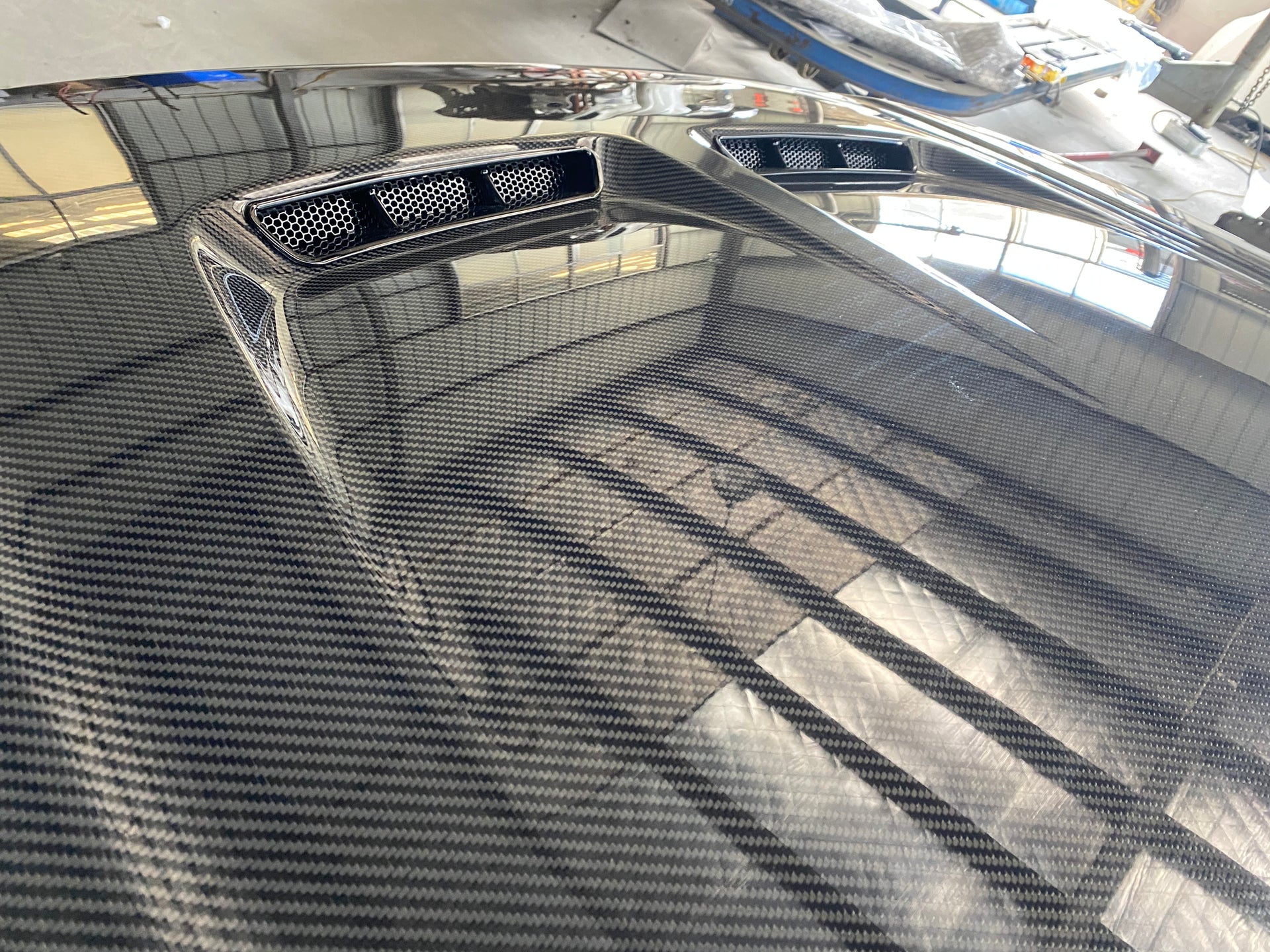 Range Rover L460 Vogue Carbon Hood