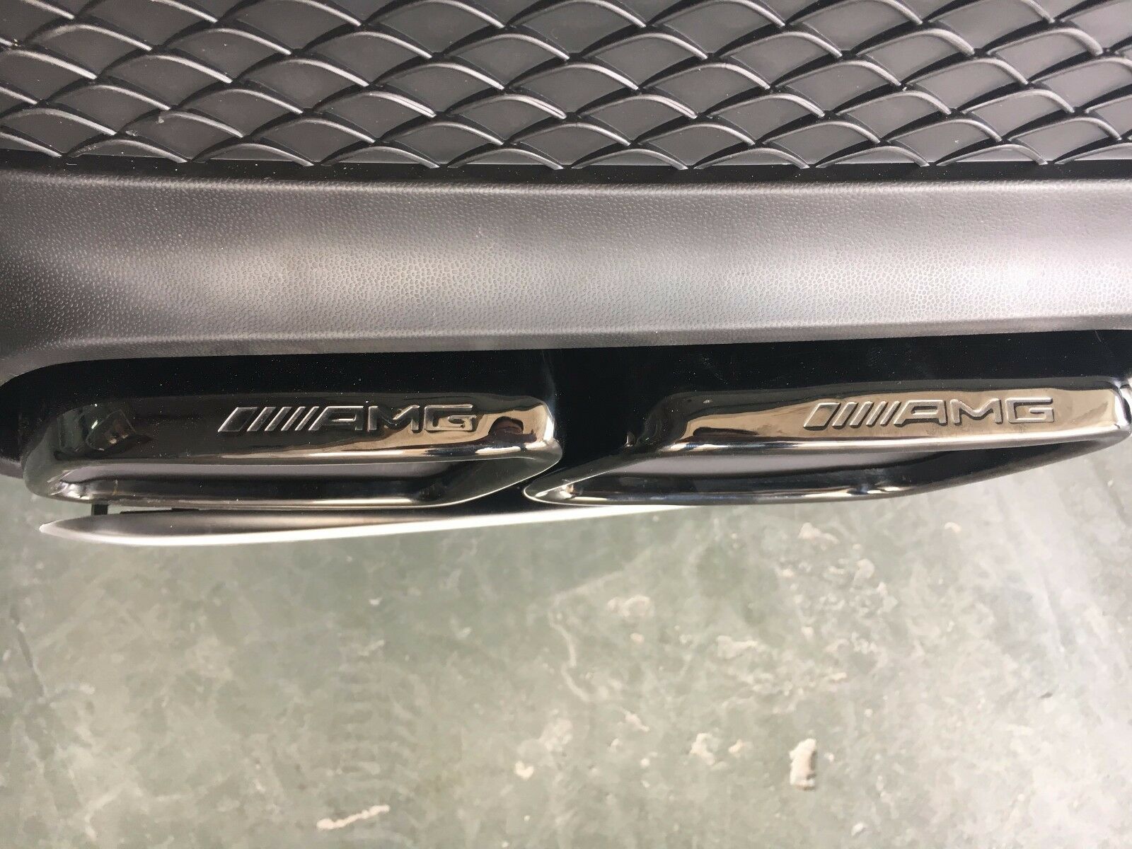 Rear diffuser with exhaust tips 63 for Mercedes Benz GLE AMG (W166)