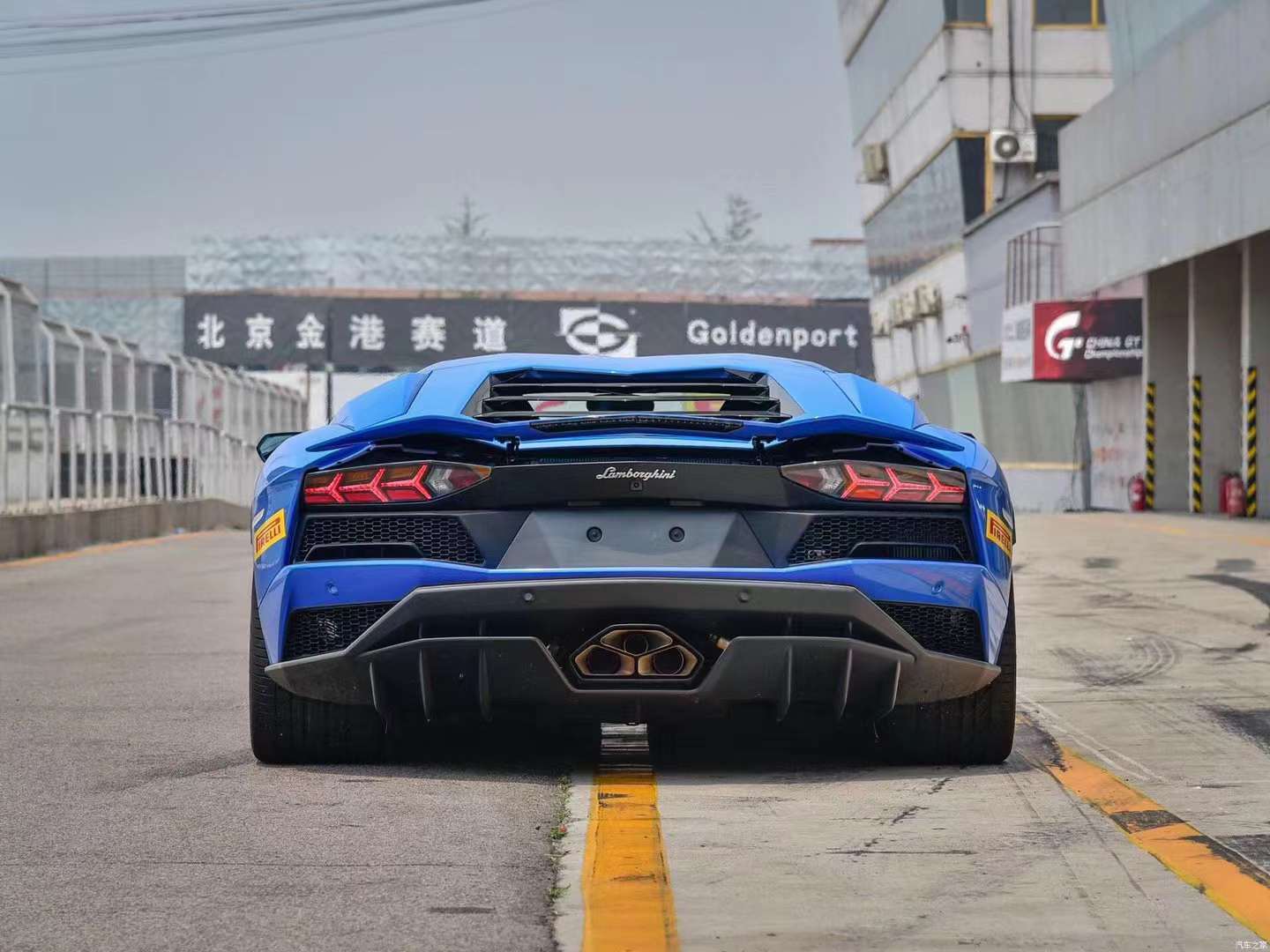 carbon body kit front lip rear diffussr side skirts aero kit