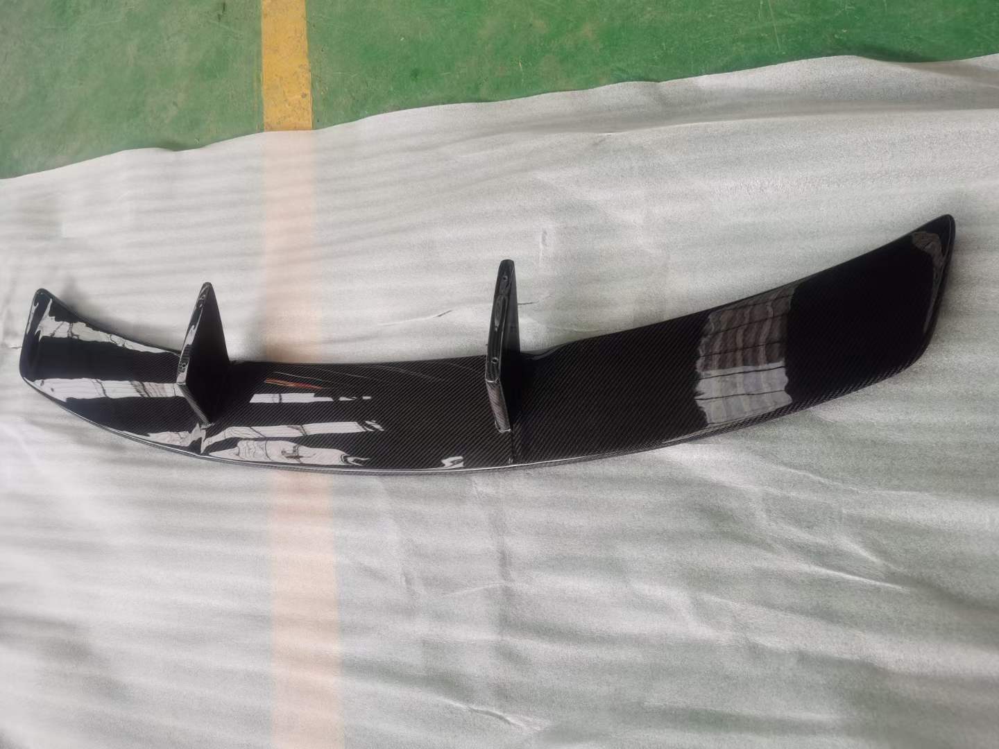 DRY Carbon Fiber Bodykit for:  Ferrari 488 GTB and Spider 2015+