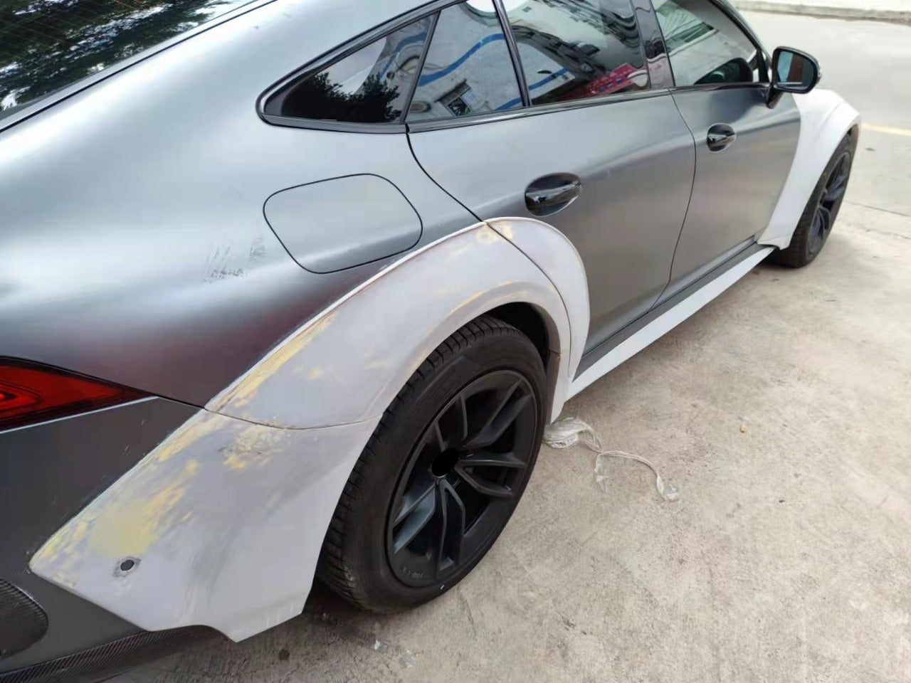 AMG GT 63 body kit rocket carbon wheels carbon diffuser spoiler side skirts side fenders front bumper carbon lip