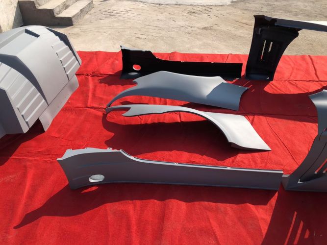 Aston Martin VANTAGE V12 GT3 wide body kit front bumper rear bumper side skirts fenders spoiler hood sport