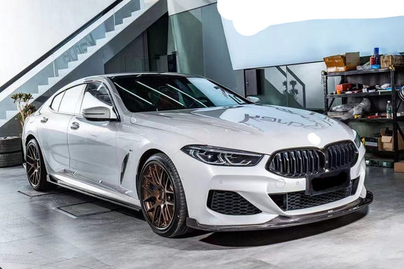 CARBON FIBER BODY KIT for BMW 8 SERIES G16 2019+

Set includes:

Front Lip
Side Skirts
Rear Diffuser
Rear Bumper Trims

Material: Real Carbon Fiber

NOTE: Professional installation is required.