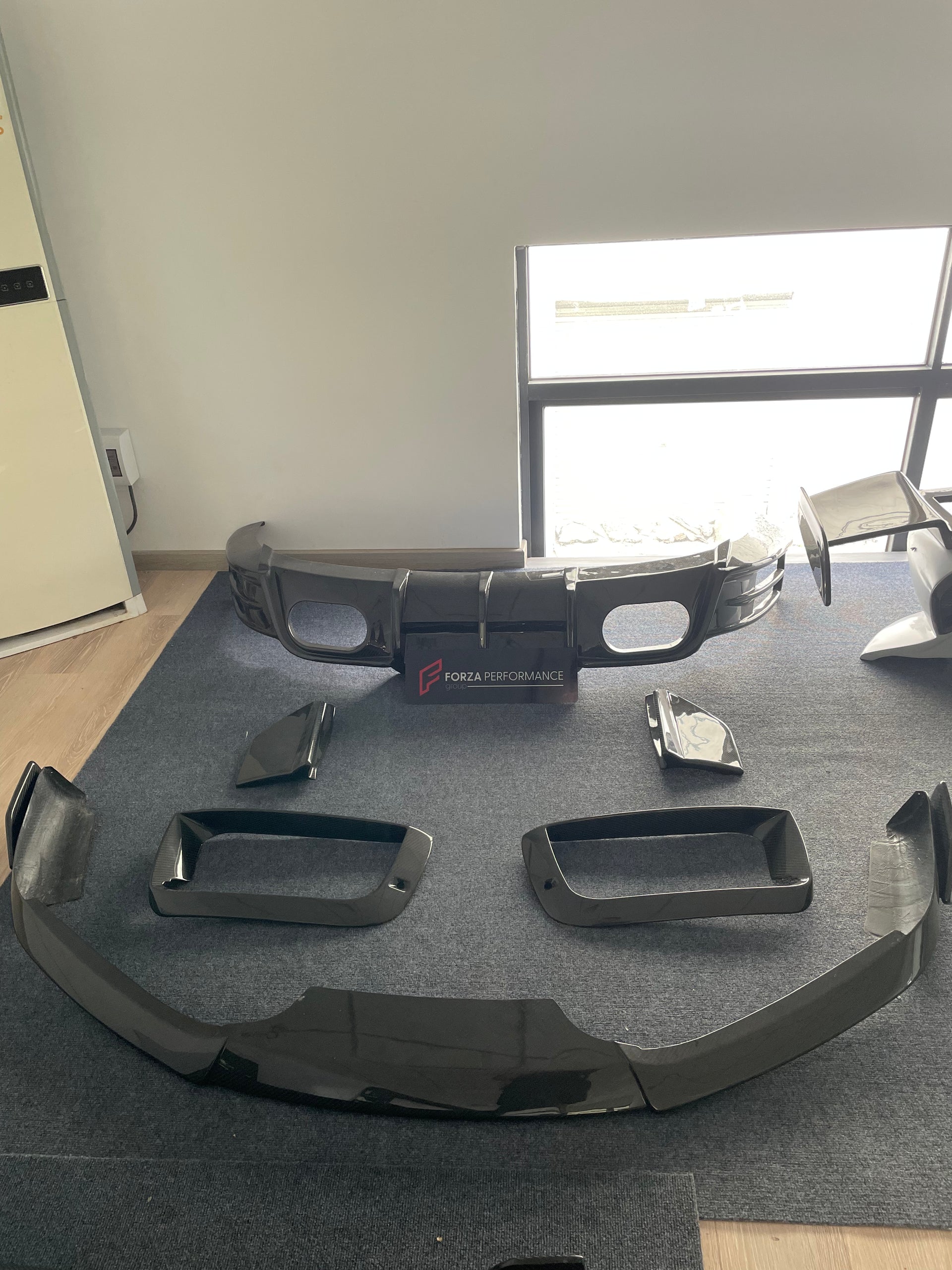 DRY CARBON BODY KIT FOR PORSCHE 911 992 TURBO TURBO S 2019+  Set includes:  Front Lip Front Air Vent Covers Side Skirts  Rear Diffuser Exhaust Tips Rear Canards Rear Spoiler