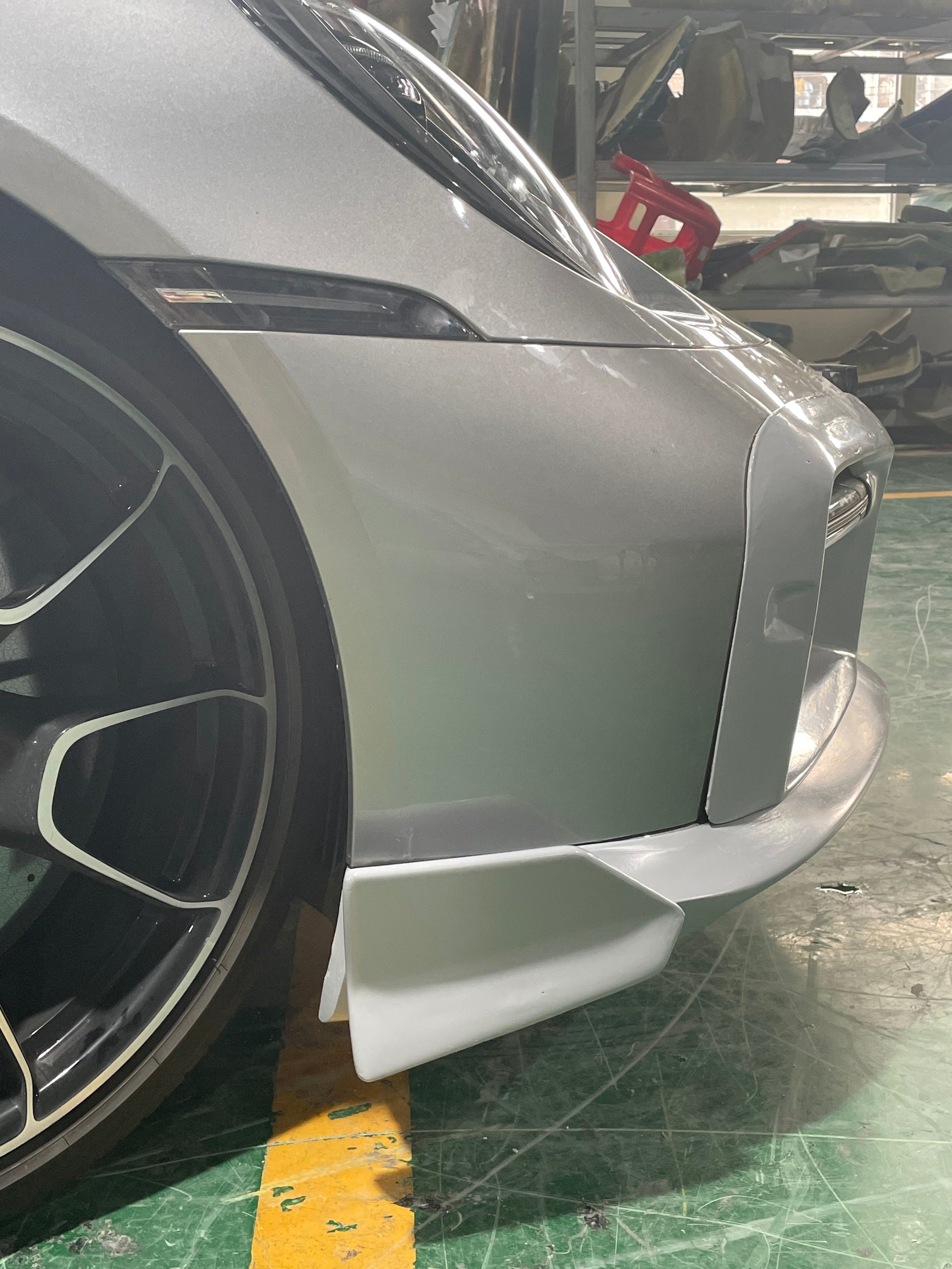 DRY CARBON BODY KIT FOR PORSCHE 911 992 TURBO TURBO S 2019+  Set includes:  Front Lip Front Air Vent Covers Side Skirts  Rear Diffuser Exhaust Tips Rear Canards Rear Spoiler