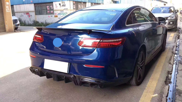 CARBON BODY KIT for MERCEDES-BENZ C-CLASS C238 C63 E63 2018+



Set includes:

Front Lip
Side Skirts
Rear Diffuser
Exhaust Tips

Material: Carbon Fiber&nbsp;

NOTE: Professional installation is required

Contact us for pricing