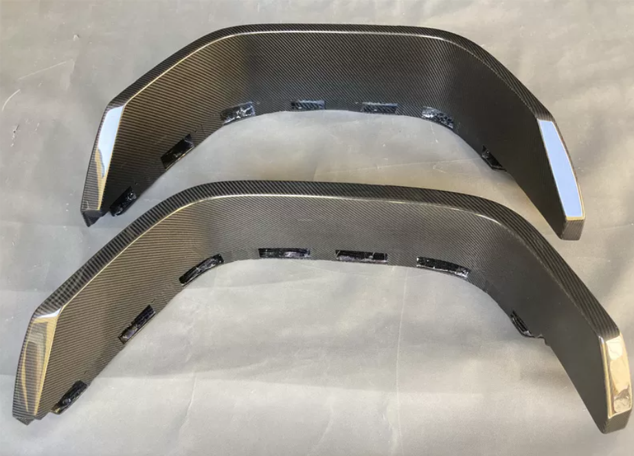Carbon Fenders for Mercedes-Benz W463A W464 G Class 4x4 Fenders Material: Carbon Fiber  Installation note: Professional installation/modification is required