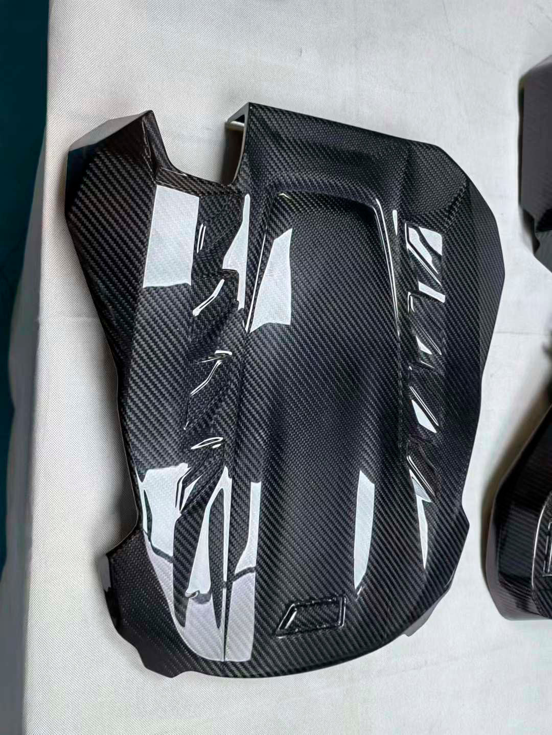  CARBON FIBER ENGINE COVER for BMW F95 X5M F96 X6M