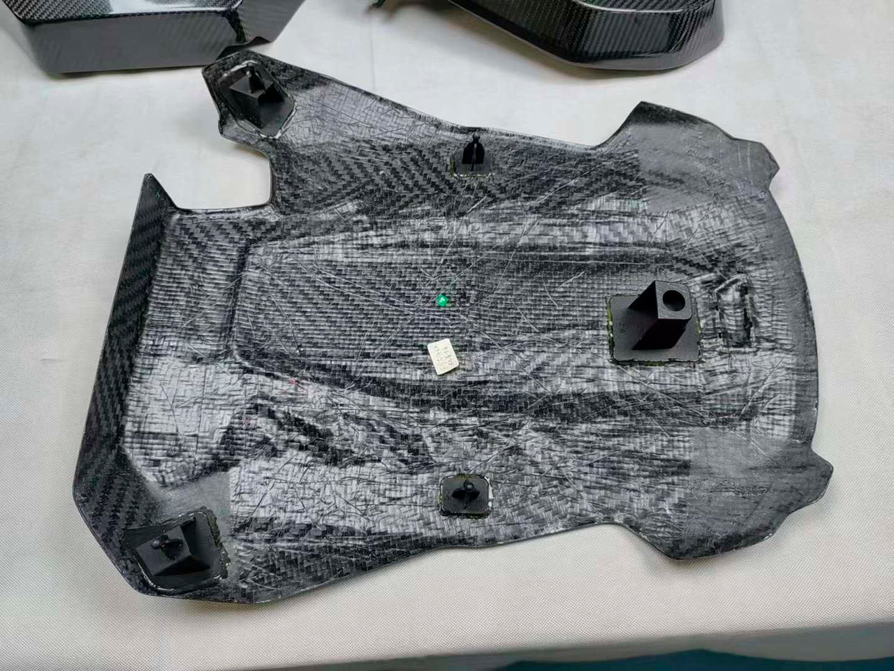 CARBON FIBER ENGINE COVER for BMW F95 X5M F96 X6M