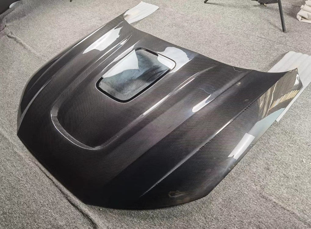 CARBON FIBER TEMPERED GLASS HOOD for AUDI A4 S4 B9 B9.5 2017+
Set include: 
Hood
Material: Carbon Fiber / Tempered Glass
NOTE: Professional installation is required 