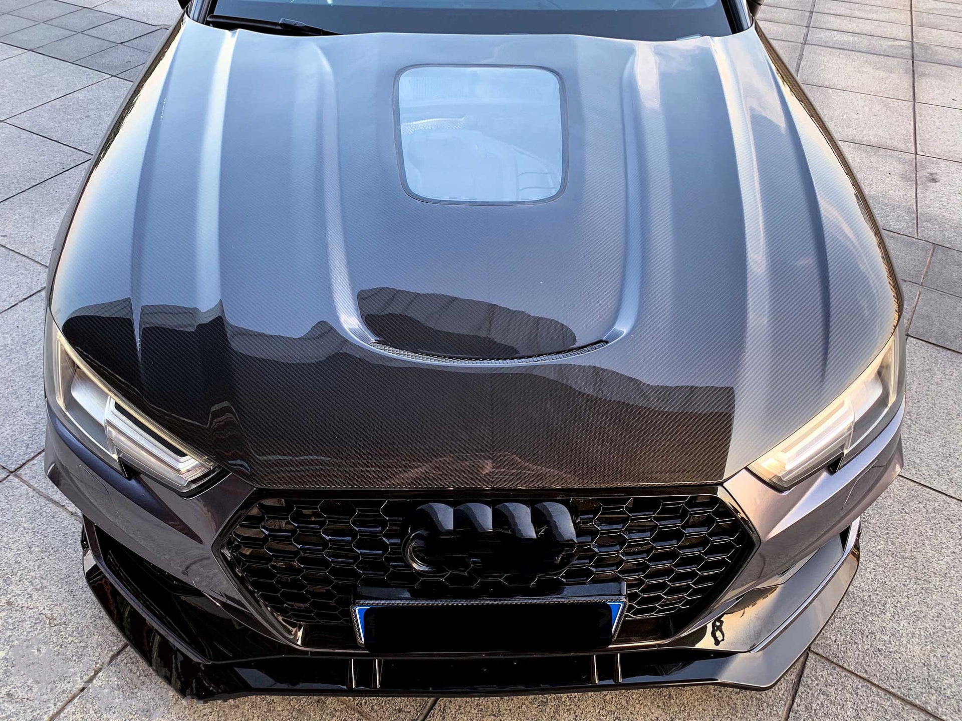 CARBON FIBER TEMPERED GLASS HOOD for AUDI A4 S4 B9 B9.5 2017+
Set include: 
Hood
Material: Carbon Fiber / Tempered Glass
NOTE: Professional installation is required 