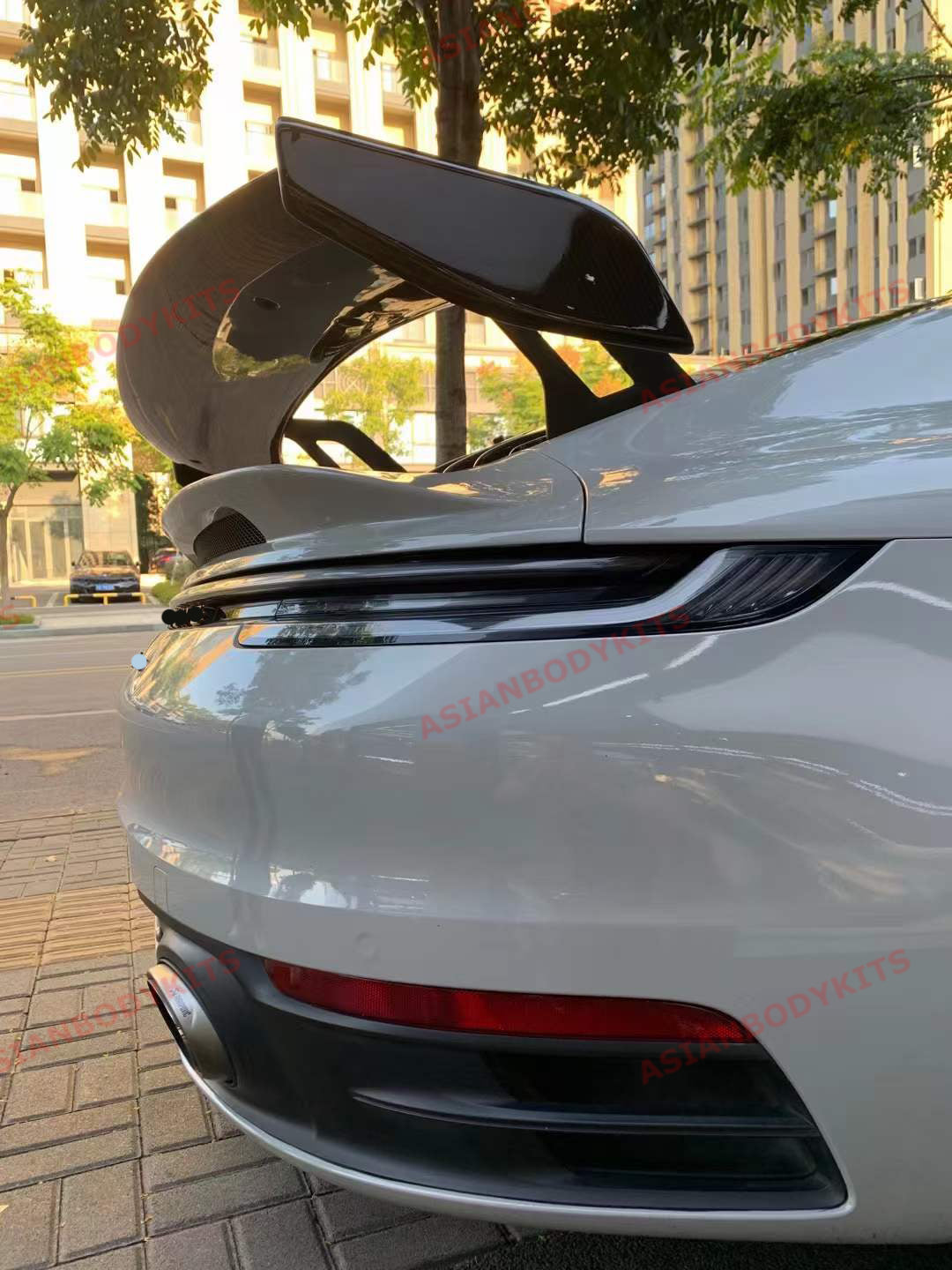carbon rear wing spoiler/deck lid for PORSCHE 911 992