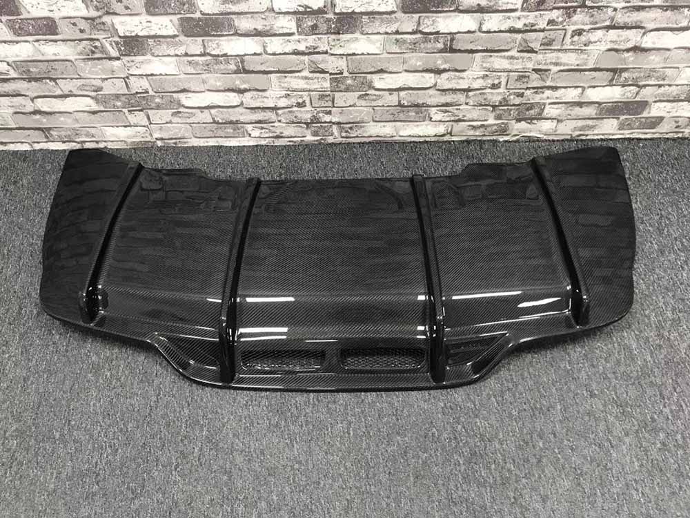 CARBON REAR DIFFUSER for MERCEDES BENZ C CLASS AMG W205 C63 2015 - 2022

Set includes:

Rear Diffuser

Material: Carbon Fiber

Note: Professional installation is required
