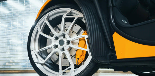 We produced premium quality forged wheels rims for  MCLAREN 650S  Our wheels sizes:   Front 20 x 9 ET 32  Rear 21 x 12.5 ET 38  Finishing: White  Forged wheels can be produced in any wheel specs by your inquiries and we can provide our specs