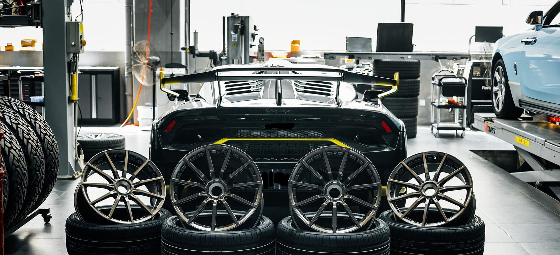 FORGED WHEELS RIMS 21 INCH FOR LAMBORGHINI HURACAN STO 4 CENTRE LOCK