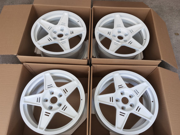 HRE 505M We produced premium quality forged wheels rims for  PORSCHE 911 997.1  Our wheels sizes:  Front 19 x 8 ET 50  Rear 19 x 11 ET 52  Finishing: Glossy White  Forged wheels can be produced in any wheel specs by your inquiries and we can provide our specs
