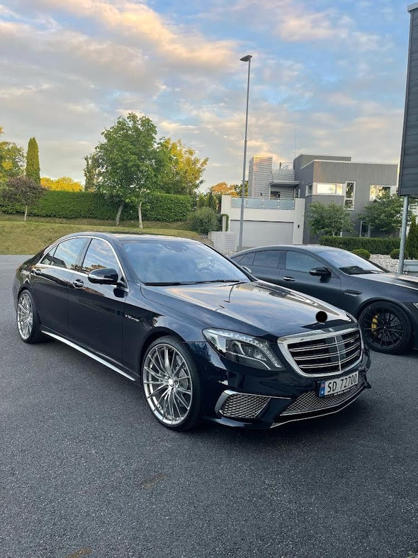 HRe P103 We produced premium quality forged wheels rims for  MERCEDES BENZ S CLASS W222  Our wheels sizes:   Front 22 x 9 ET 31  Rear 22 x 10 ET 35  Finishing: Polished  Forged wheels can be produced in any wheel specs by your inquiries and we can provide our specs