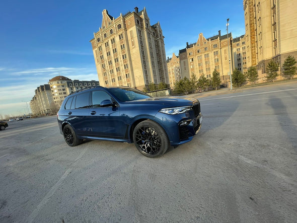 813M STYLE OEM WHEELS BMW M8 We produced premium quality forged wheels rims for  BMW X7 G07  Our wheels sizes:   Front 22 x 9.5 ET 32  Rear 22 x 10.5 ET 43  Finishing: Glossy Black + Machined Face  Forged wheels can be produced in any wheel specs by your inquiries and we can provide our specs