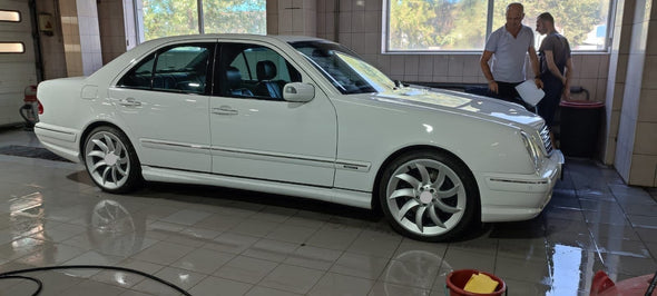 SLR WHEELS We produced premium quality forged wheels rims for  MERCEDES BENZ E CLASS E63 W210  Our wheels sizes:  Front 18 x 9 ET 45  Rear 19 x 9 ET 45  Finishing: Silver Alloy  Forged wheels can be produced in any wheel specs by your inquiries and we can provide our specs