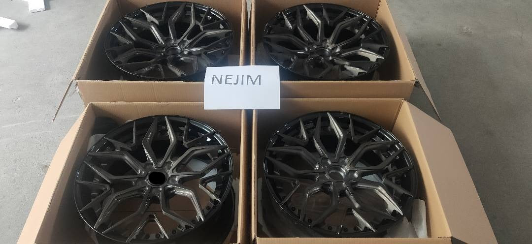 We produced premium quality forged wheels rims for  LAMBORGHINI HURACAN  Our wheels sizes:  Front 20 x 9 ET 30  Rear 21 x 12 ET 35  Finishing: Brushed Black  Forged wheels can be produced in any wheel specs by your inquiries and we can provide our specs