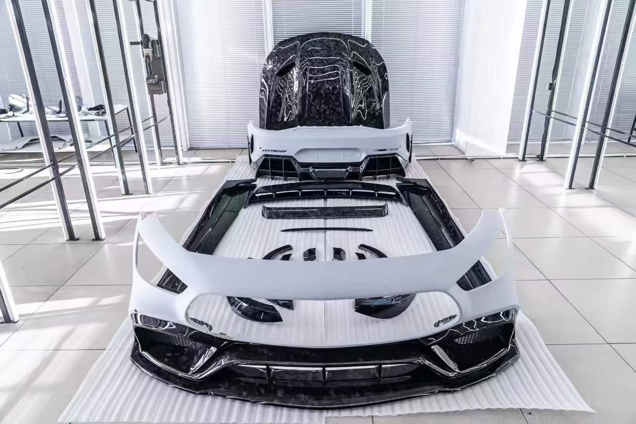 Conversion Body Kit For Mercedes Benz AMG GT GT43 GT50 GT53 GT63 GT63s To Diamont GT Kit  Set include:   Front Bumper Assembly Rear Bumper Assembly Rear Diffiser Side Skirts Side Trims Fenders Material: Plastic  NOTE: Professional installation is required
