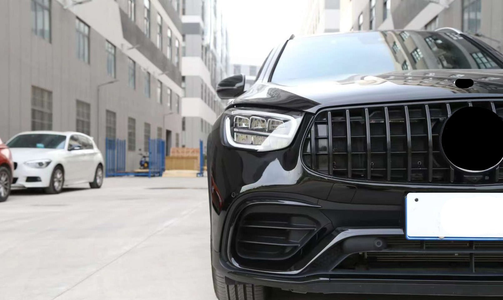 CONVERSION BODY KIT for MERCEDES BENZ GLC X253 2020 - 2022 UPGRADE to GLC 63S FACELIFT

Set includes:
Front Bumper Assembly
Front Grille
Side Fender Flares
Side Skirts
Rear Bumper Assembly
Exhaust Tips

Material: Plastic

Note: Professional installation is required