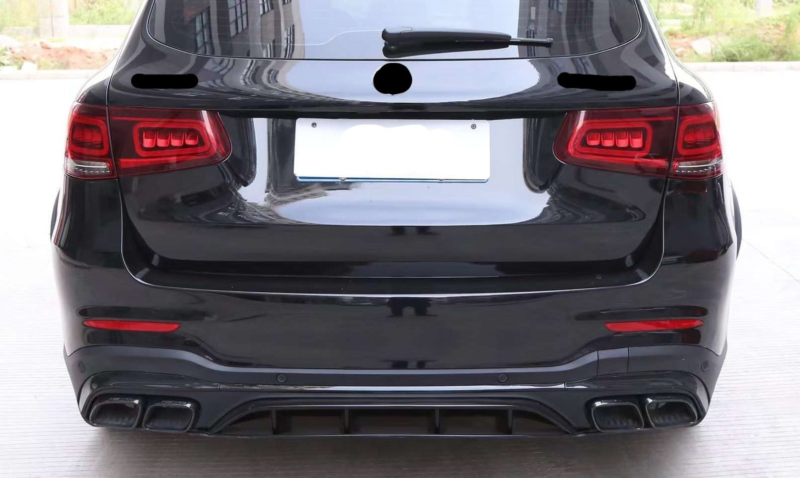 CONVERSION BODY KIT for MERCEDES BENZ GLC X253 2020 - 2022 UPGRADE to GLC 63S FACELIFT

Set includes:
Front Bumper Assembly
Front Grille
Side Fender Flares
Side Skirts
Rear Bumper Assembly
Exhaust Tips

Material: Plastic

Note: Professional installation is required