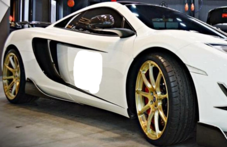DMC Dry Carbon Body Kit For McLaren MP4-12C  Set include:  Front Bumper Front Lip Front Bumper Side Canards Side Skirts Roof Scoop Air Tunnel Rear Diffuser Rear Spoiler/Wing Material: Dry Carbon  Note: Professional installation is required